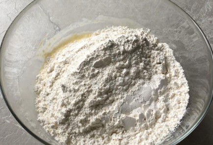 Фото шага рецепта Творожные сочники 174343 шаг 6  