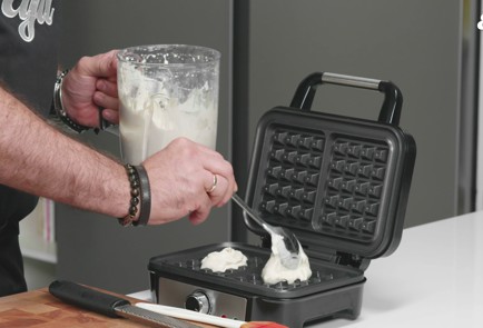 Фото шага рецепта Творожные вафли с протеином 189846 шаг 7  