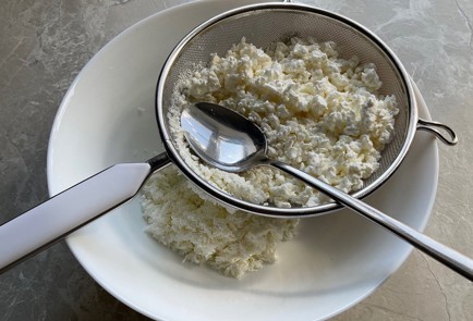 Фото шага рецепта Творожные вафли 174127 шаг 2  