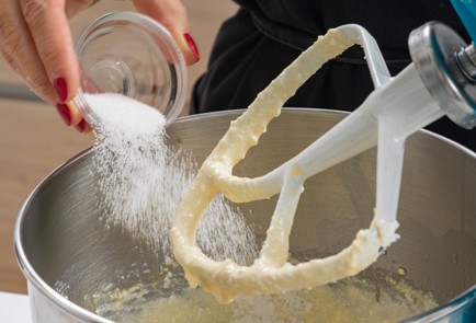 Фото шага рецепта Творожные вафли 174649 шаг 5  