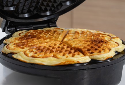 Фото шага рецепта Творожные вафли 174649 шаг 9  