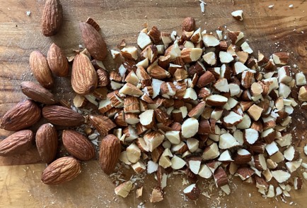 Фото шага рецепта Творожный бисквит с орехами 186469 шаг 1  