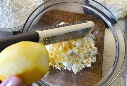 Фото шага рецепта Творожный кекс с изюмом 190658 шаг 9  