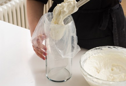 Фото шага рецепта Творожный крем со сметаной 140402 шаг 10  