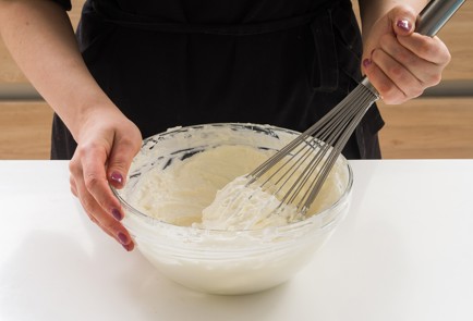 Фото шага рецепта Творожный крем со сметаной 140402 шаг 9  