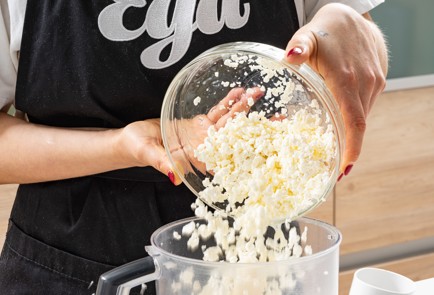 Фото шага рецепта Творожный кулич без дрожжей 176178 шаг 2  