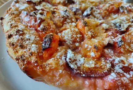 Фото шага рецепта Творожный пирог с абрикосами и сливой 190230 шаг 12  