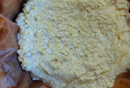 Фото шага рецепта Творожный пирог с абрикосами и сливой 190230 шаг 8  