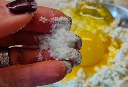 Фото шага рецепта Творожный пирог с абрикосами 189875 шаг 5  