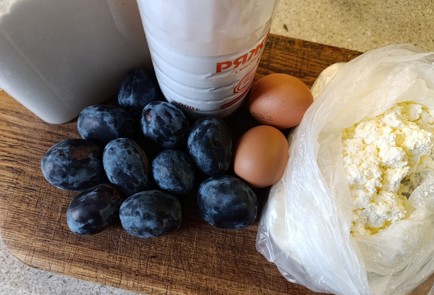 Фото шага рецепта Творожный пирог со сливами 190642 шаг 1  