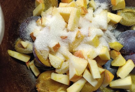 Фото шага рецепта Творожный пирог со сливами 190642 шаг 21  