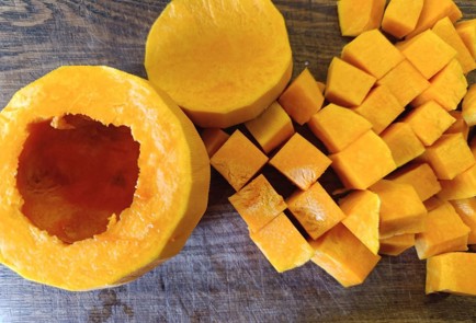 Фото шага рецепта Тыква печеная с чечевицей и изюмом 190711 шаг 4  