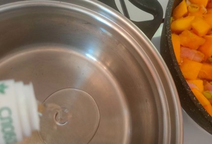 Фото шага рецепта Тыква с беконом пореем и рисом  шаг 13 