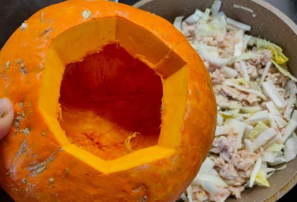 Фото шага рецепта Тыква запеченная с фаршем фасолью и пекинской капустой 175886 шаг 11  