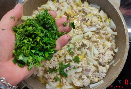 Фото шага рецепта Тыква запеченная с фаршем фасолью и пекинской капустой 175886 шаг 9  