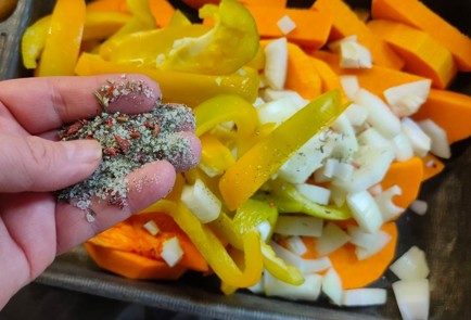 Фото шага рецепта Тыква запеченная со сладким перцем и луком 175892 шаг 10  