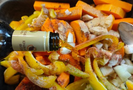 Фото шага рецепта Тыква запеченная со сладким перцем и луком 175892 шаг 13  