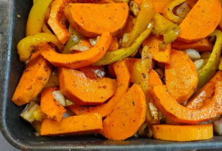 Фото шага рецепта Тыква запеченная со сладким перцем и луком 175892 шаг 14  