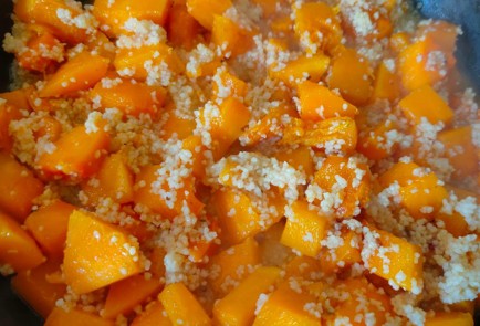 Фото шага рецепта Тыква жаренная с кускусом 176176 шаг 15