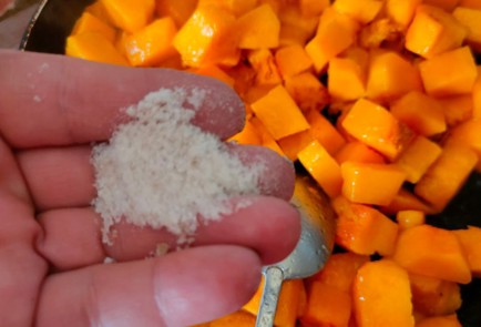 Фото шага рецепта Тыква жаренная с кускусом 176176 шаг 6