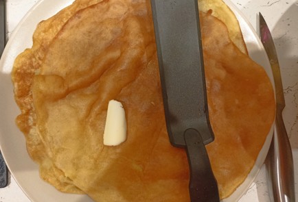 Фото шага рецепта Тыквеннобанановые блины с куркумой 191356 шаг 19  