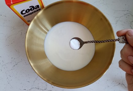 Фото шага рецепта Тыквеннобанановые блины с куркумой 191356 шаг 5  