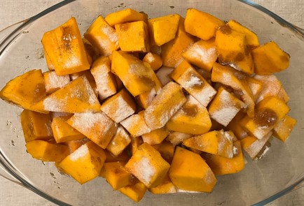 Фото шага рецепта Тыквенное печенье с изюмом 191169 шаг 4  