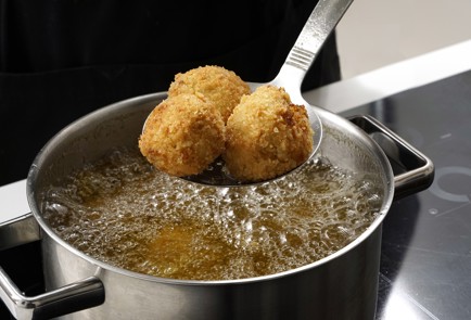 Фото шага рецепта Тыквенные крокеты 152801 шаг 8  