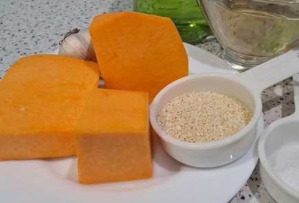 Фото шага рецепта Тыквенный салат 190451 шаг 1  