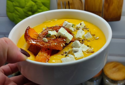 Фото шага рецепта Тыквенный суппюре с брынзой 175117 шаг 18  