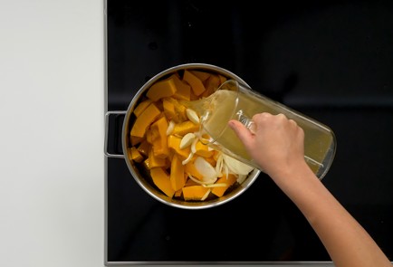 Фото шага рецепта Тыквенный суппюре 151380 шаг 3  