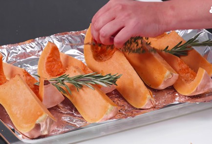 Фото шага рецепта Тыквенный суп с кокосовым молоком 174751 шаг 3  