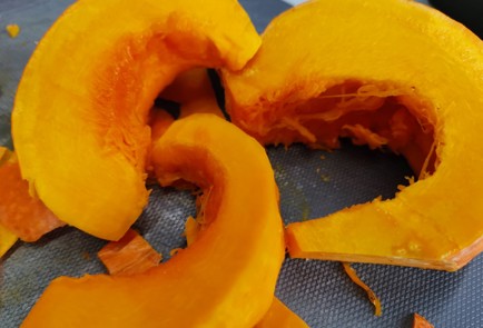 Фото шага рецепта Тыквенный суп 190750 шаг 2  