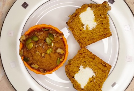 Фото шага рецепта Тыквенные маффины с начинкой 187612 шаг 15  