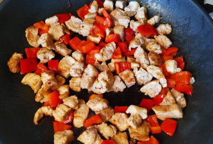 Фото шага рецепта Удон со свининой 189309 шаг 9  