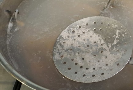 Фото шага рецепта Уха из двух видов рыбы 186610 шаг 7  