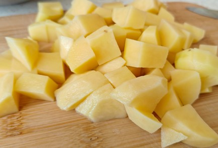 Фото шага рецепта Уха из красной рыбы 191588 шаг 4