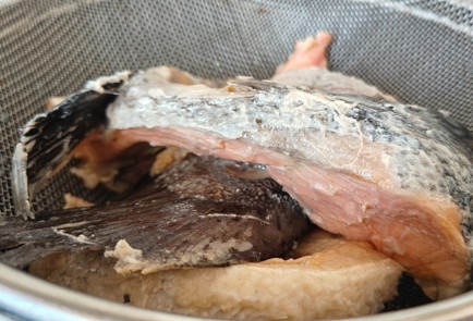 Фото шага рецепта Уха из красной рыбы 191588 шаг 8