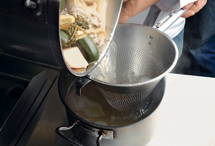 Фото шага рецепта Уха из сибаса 28379 шаг 5  