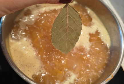 Фото шага рецепта Уха пофински со сливками 175330 шаг 13  