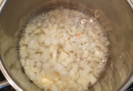 Фото шага рецепта Уха пофински со сливками 175330 шаг 8  