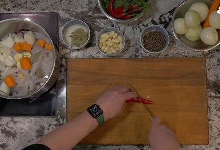 Фото шага рецепта Уха с угольком 152520 шаг 7  