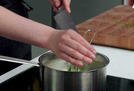 Фото шага рецепта Универсальный сливочный соус 152266 шаг 8  