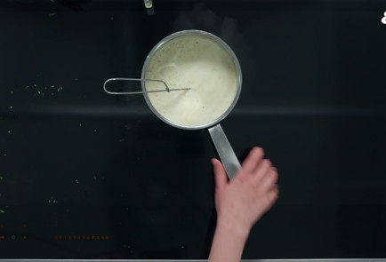 Фото шага рецепта Универсальный сливочный соус 152266 шаг 9  