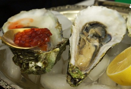 Фото шага рецепта Устрицы с тремя соусами 81087 шаг 6  