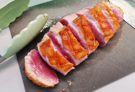 Фото шага рецепта Утиная грудка на сковороде 191164 шаг 6  