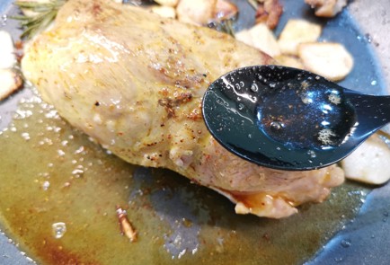 Фото шага рецепта Утиная грудка с хрустящей корочкой 188210 шаг 7