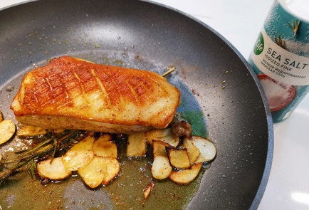 Фото шага рецепта Утиная грудка с хрустящей корочкой 188210 шаг 8