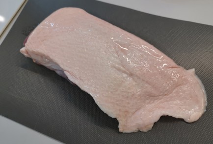 Фото шага рецепта Утиная грудка с медовым соусом 175957 шаг 1  