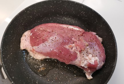 Фото шага рецепта Утиная грудка с медовым соусом 175957 шаг 4  